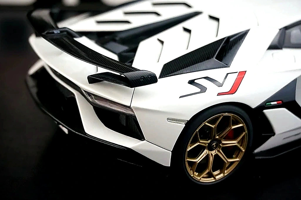 AutoArt Lamborghini 2018 Aventador SVJ White 1:18 – Collectible Diecast Model Die-Cast