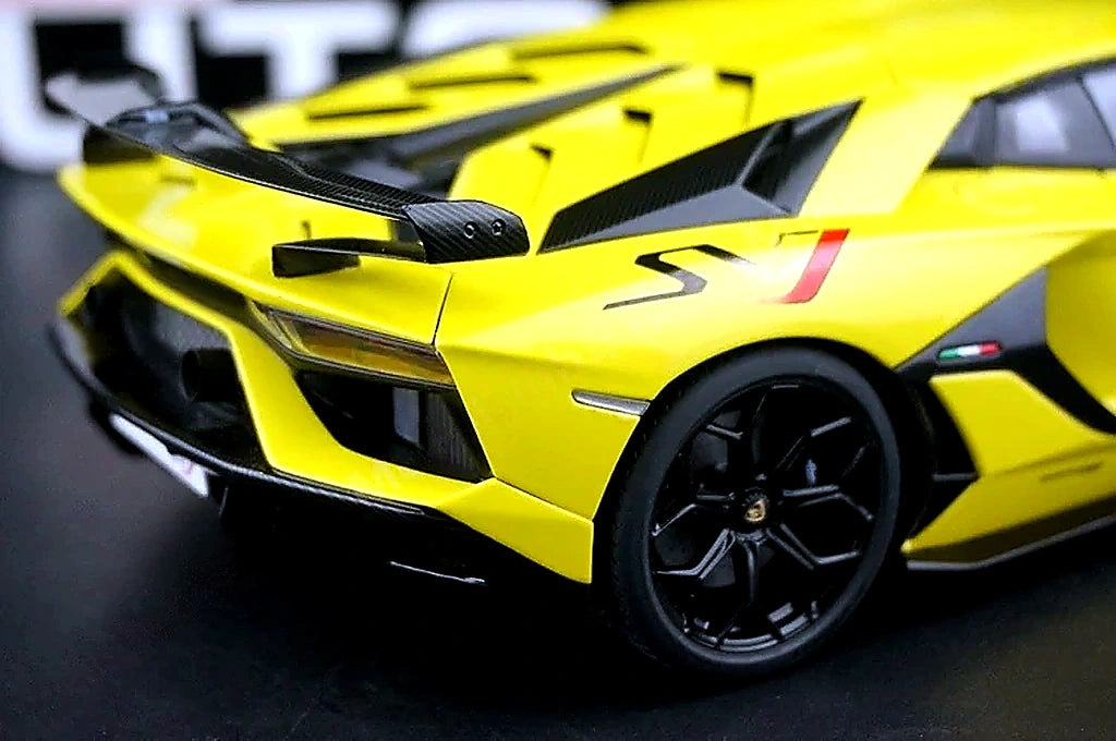 AutoArt Lamborghini 2018 Aventador SVJ Yellow 1:18 – Modello Pressofuso da collezione