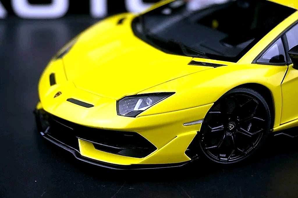 AutoArt Lamborghini 2018 Aventador SVJ Yellow 1:18 – Modello Pressofuso da collezione