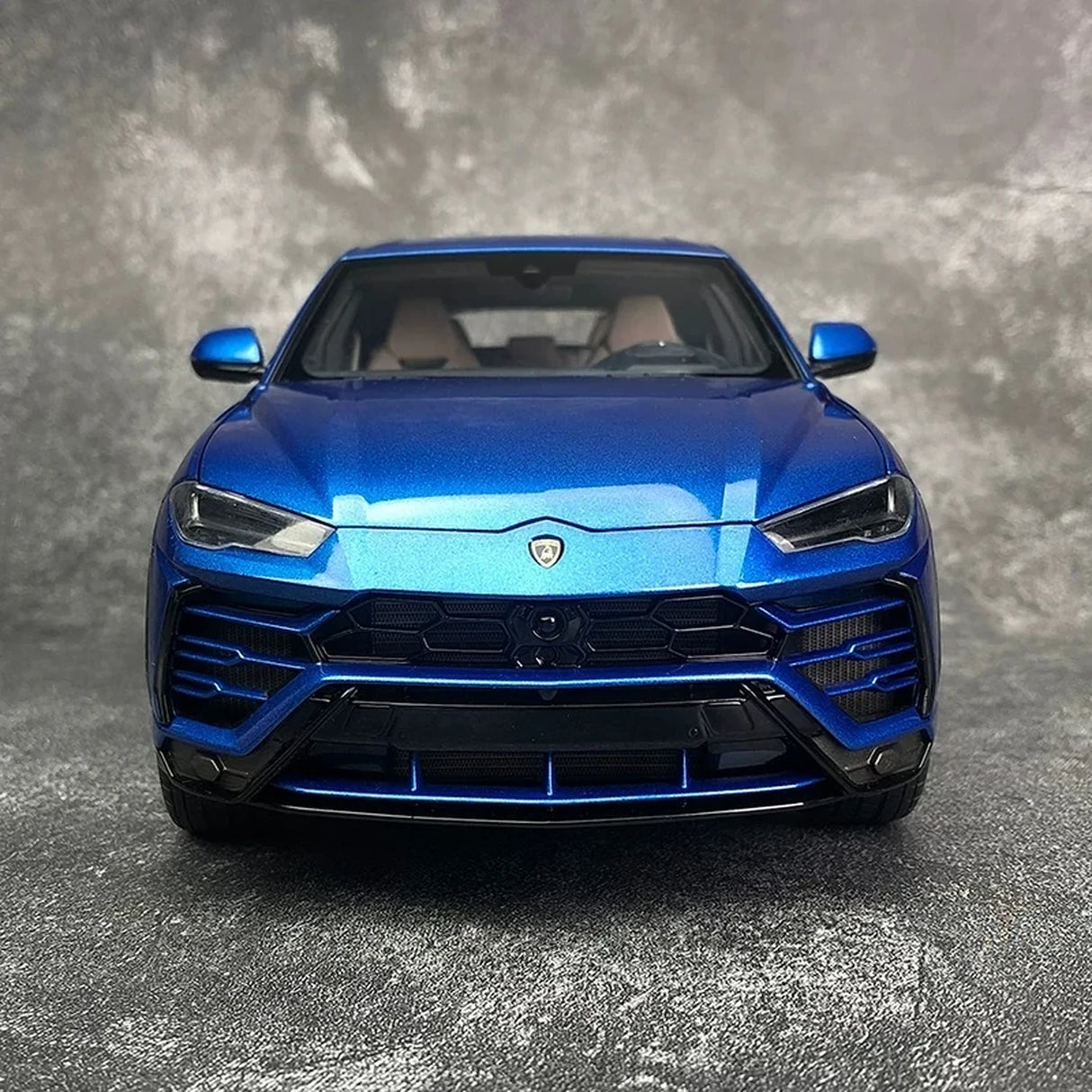 AutoArt Lamborghini 2018 Urus بلو 1:18 – نموذج معدني قابل للجمع من القالب المصبوب