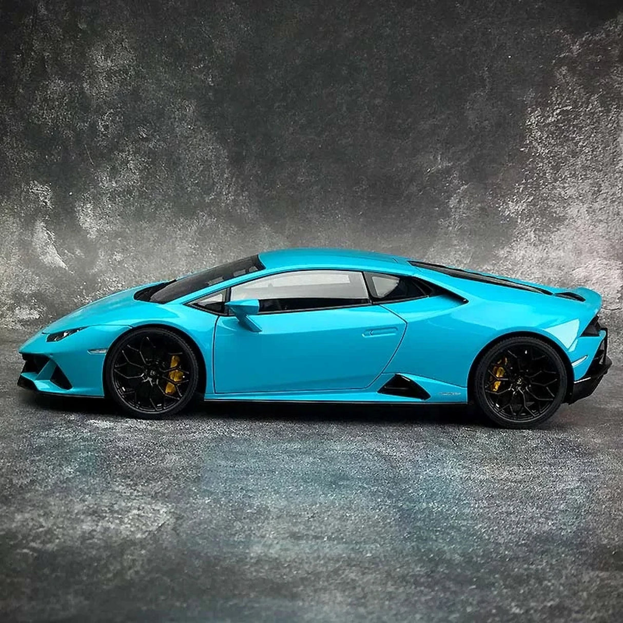 AutoArt Lamborghini 2019 هوراكان EVO بلو 1:18 – نموذج معدني قابل للجمع من نوع القالب المصبوب