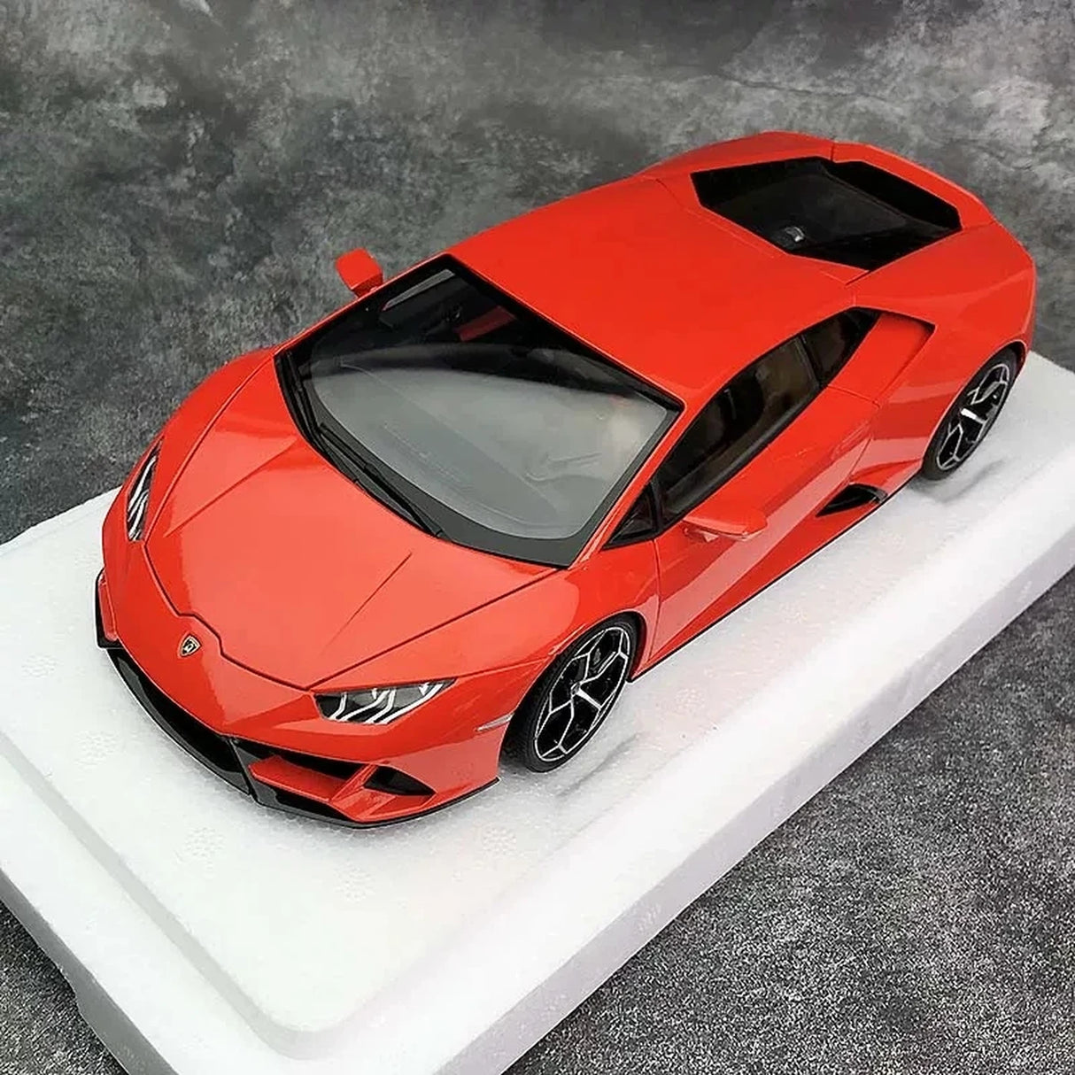 AutoArt Lamborghini 2019 Huracan EVO Orange 1:18 – Collectible Diecast Model Die-Cast