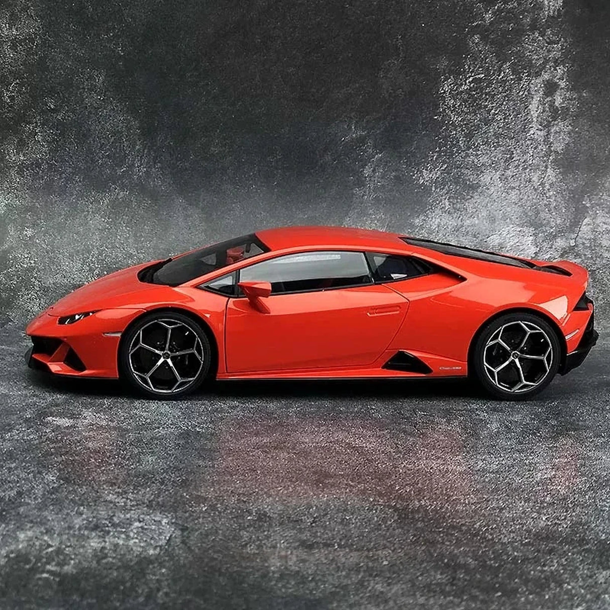 AutoArt Lamborghini 2019 Huracan EVO Orange 1:18 – Collectible Diecast Model Die-Cast