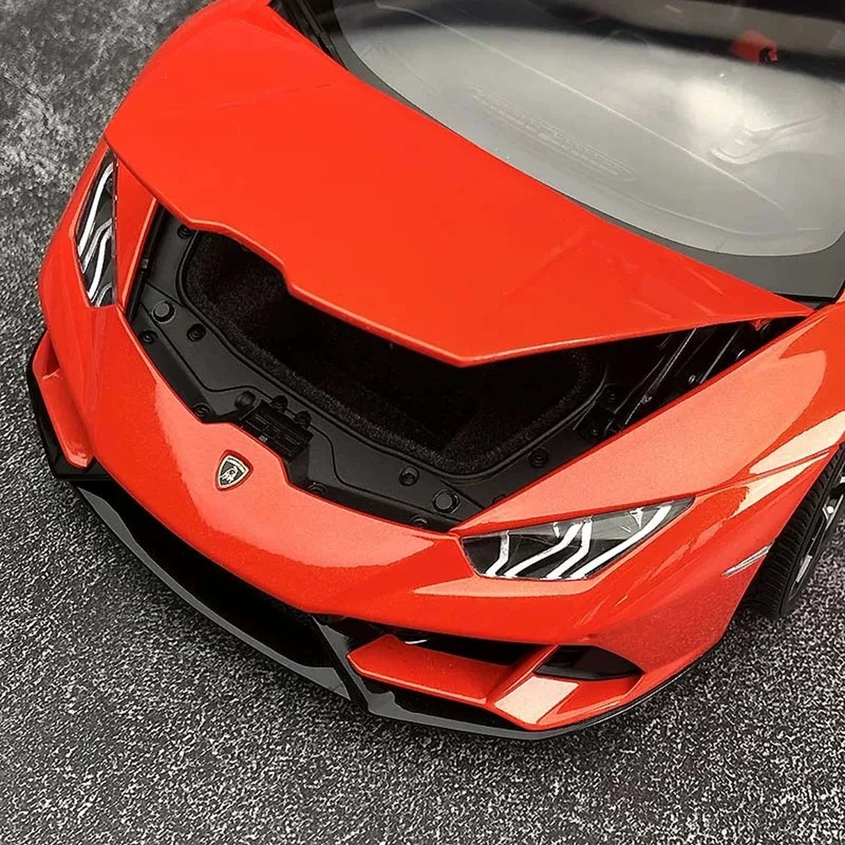 AutoArt Lamborghini 2019 Huracan EVO Orange 1:18 – Collectible Diecast Model Die-Cast