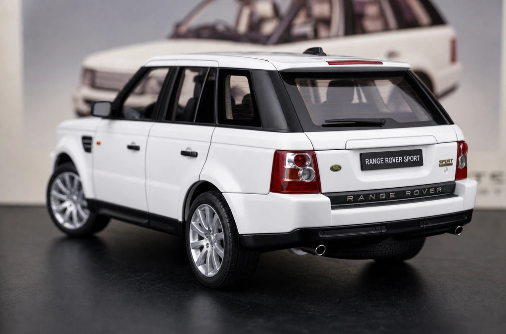 AutoArt Land Rover 2005 Range Rover سبورت وايت 1:18 – نموذج معدني قابل للجمع مصبوب.