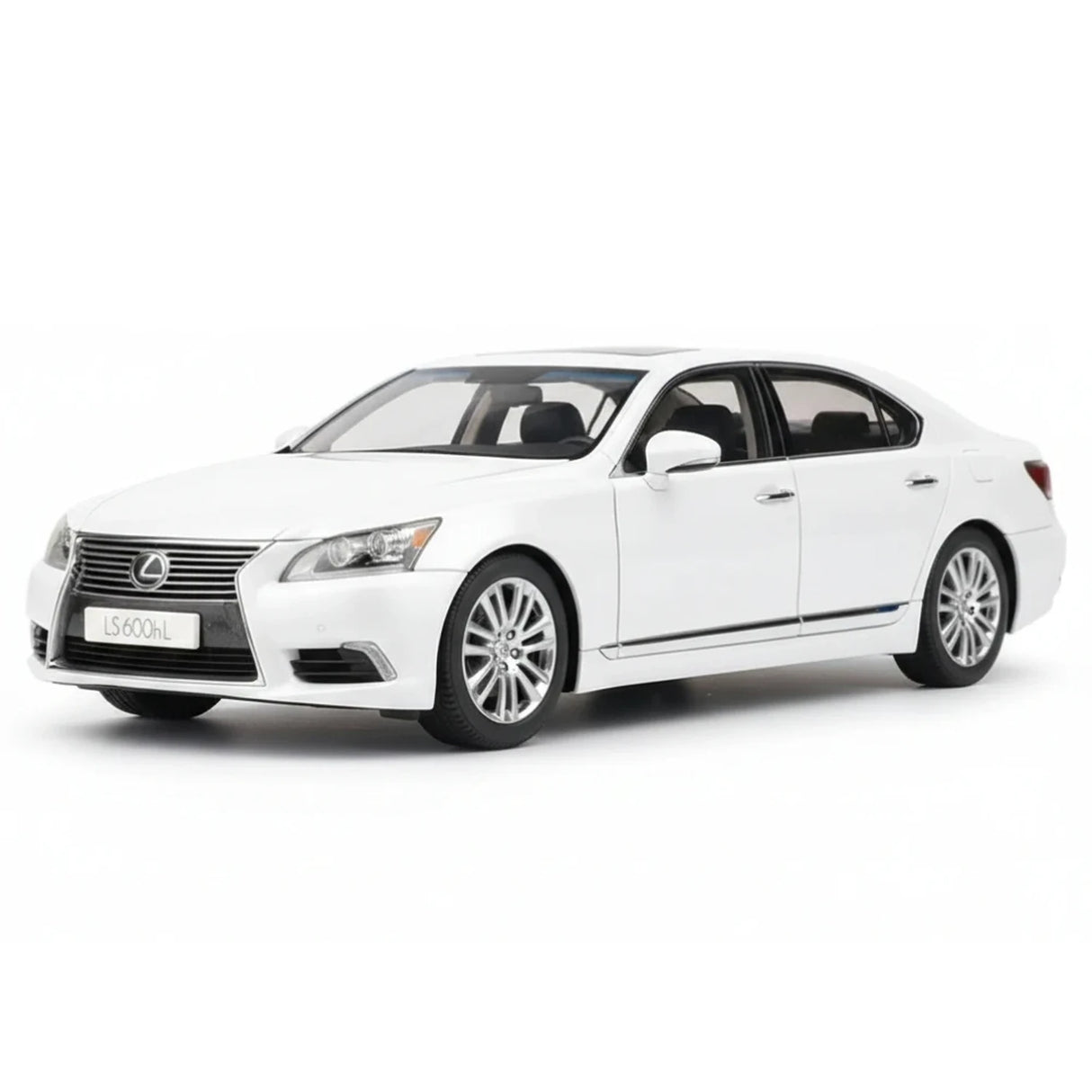 AutoArt Lexus 2013 LS 600hL وايت 1:18 – نموذج معدني قابل للجمع مصبوب، مصبوب.