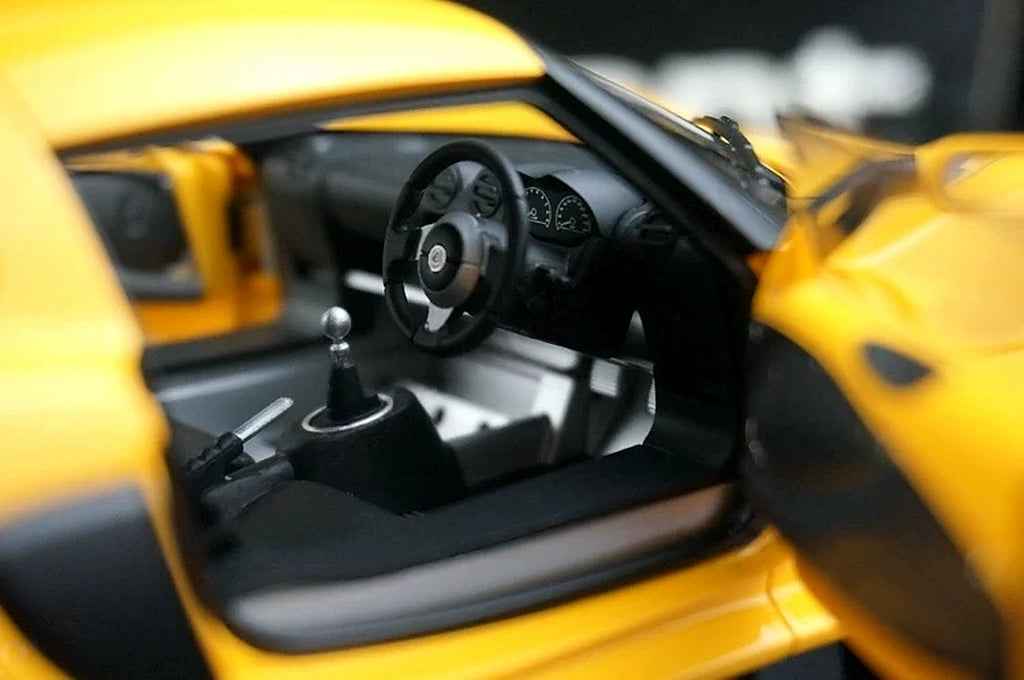 AutoArt Lotus 2006 Exige S Yellow 1:18 – نموذج معدني قابل للجمع من القالب المصبوب