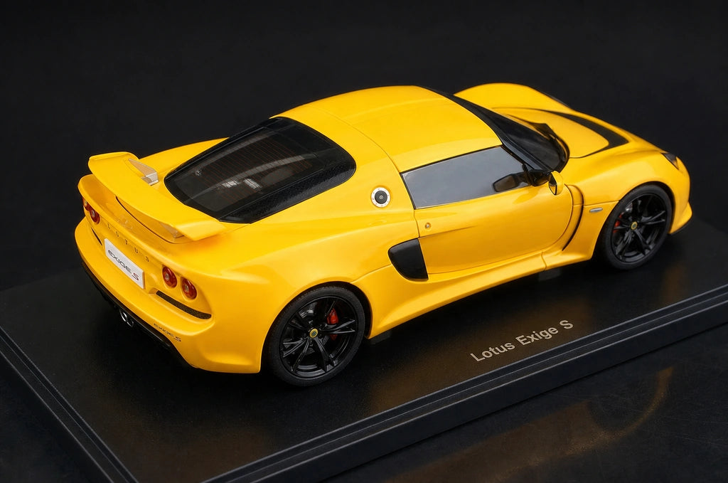 AutoArt Lotus 2006 Exige S Yellow 1:18 – نموذج معدني قابل للجمع من القالب المصبوب
