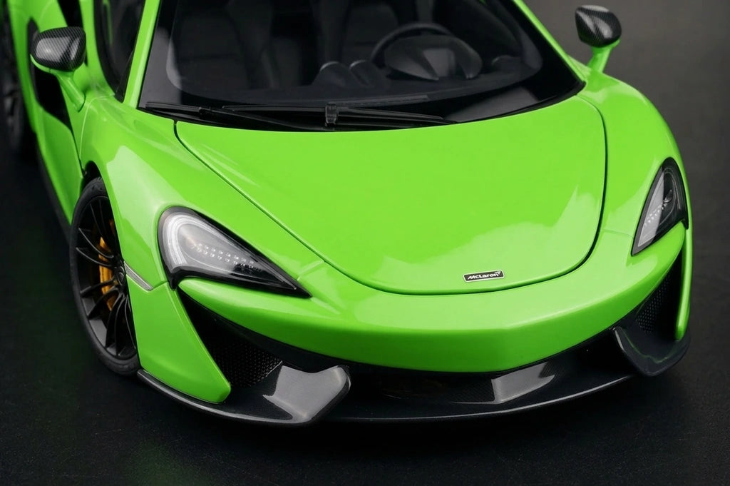 AutoArt McLaren 2015 570S Green 1:18 – نموذج معدني قابل للجمع من القالب المصبوب