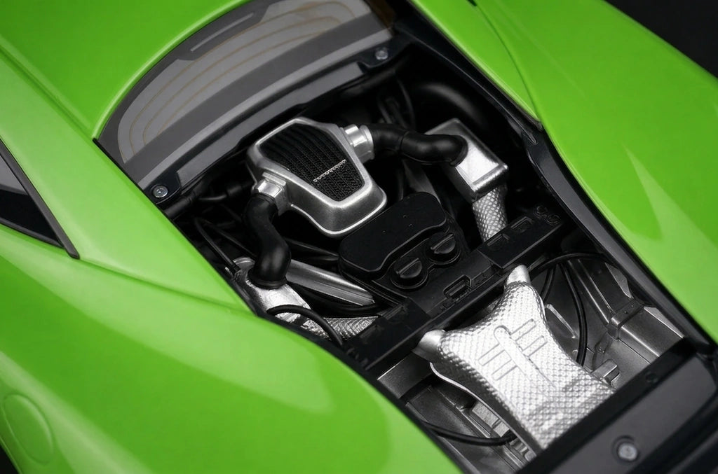 AutoArt McLaren 2015 570S Green 1:18 – نموذج معدني قابل للجمع من القالب المصبوب