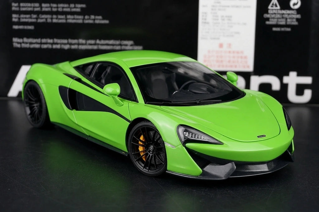 AutoArt McLaren 2015 570S Green 1:18 – نموذج معدني قابل للجمع من القالب المصبوب
