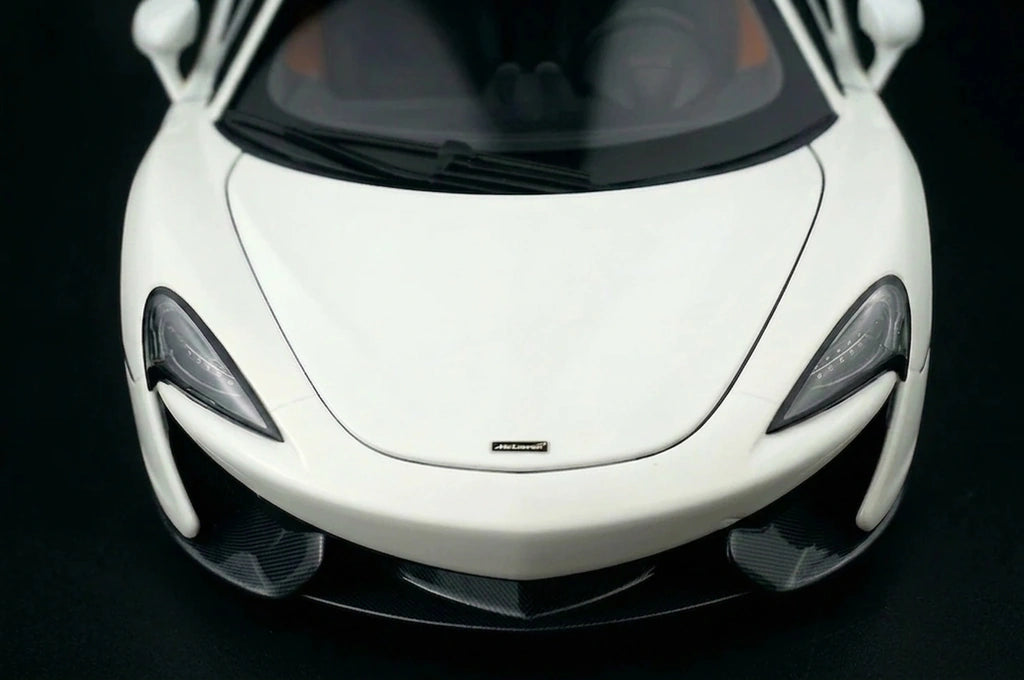 AutoArt McLaren 2015 570S White 1:18 – Modello da collezione in metallo pressofuso