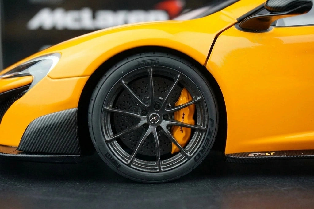 AutoArt McLaren 2015 675LT أورانج 1:18 – نموذج معدني قابل للجمع مصبوب.