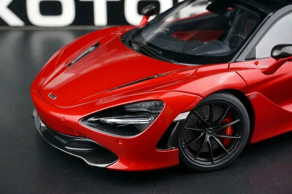 AutoArt McLaren 2017 720S Burgundy 1:18 – نموذج معدني قابل للجمع مصبوب، مصبوب.