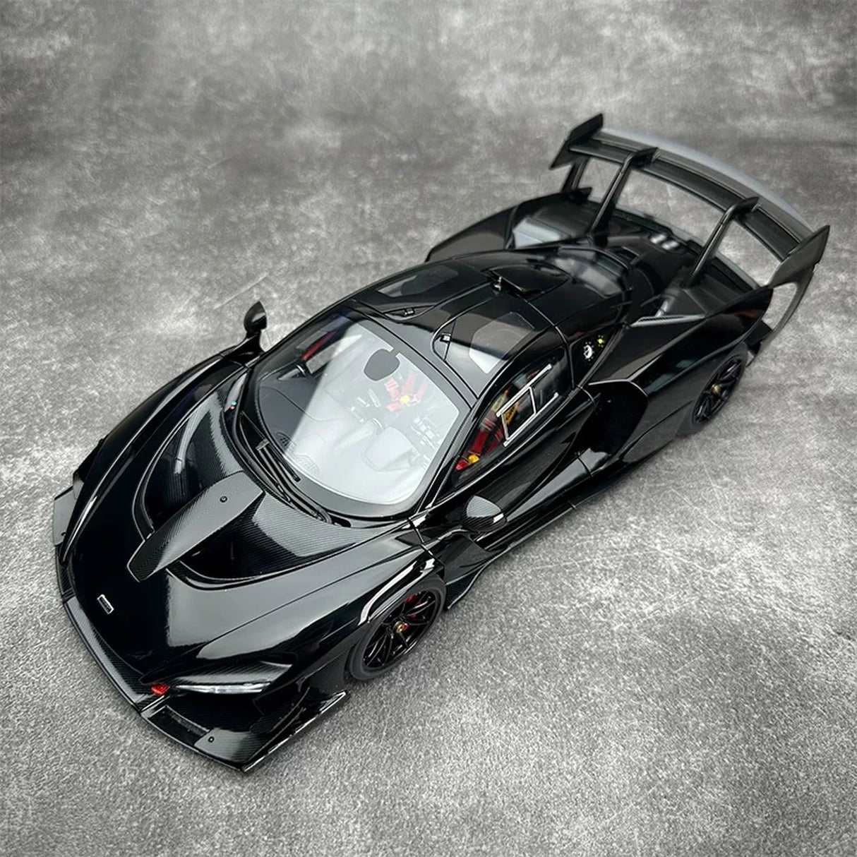 AutoArt McLaren 2019 Senna GTR Black 1:18 – Collectible Diecast Model Die-Cast