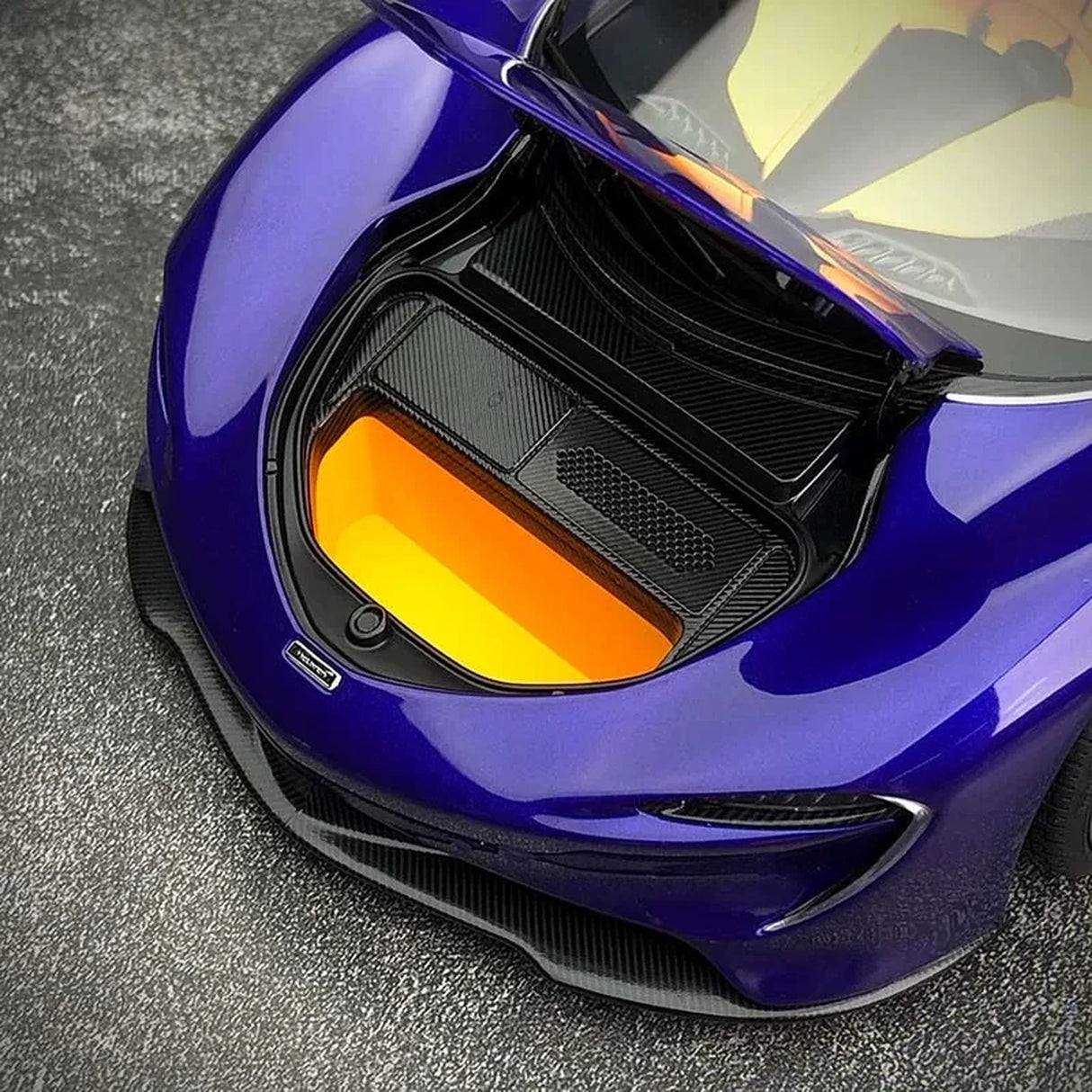 AutoArt McLaren 2020 سبيدتيل بيربل 1:18 – نموذج معدني قابل للجمع من القالب المصبوب