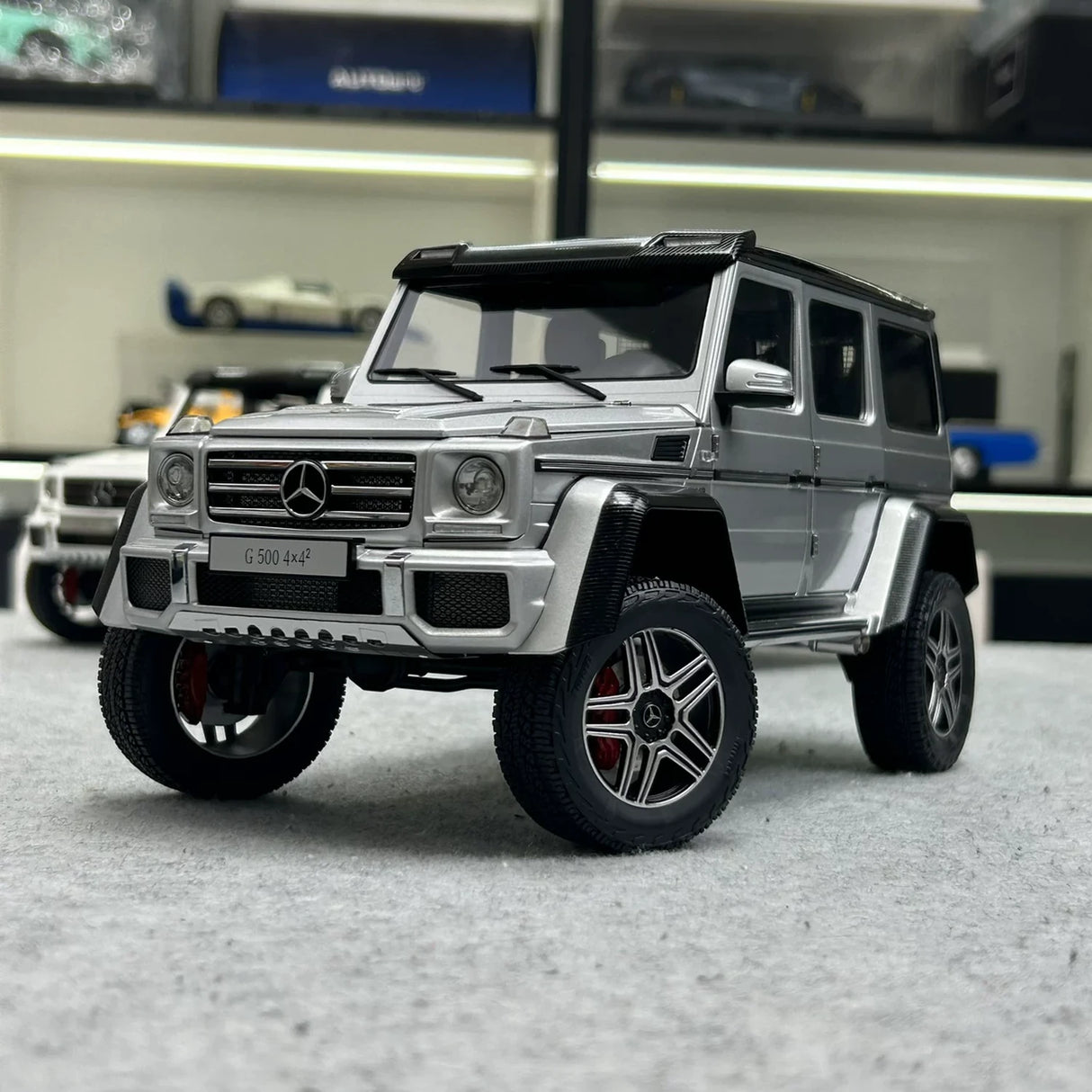 AutoArt Mercedes-Benz 2015 G 500 4x4 Quadrato Argento 1:18 – Modello da collezione in metallo pressofuso