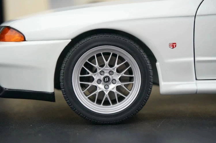 AutoArt Nissan 1994 Skyline GT-R R32 V-Spec II 1:18 Bianco – Modello da collezione pressofuso
