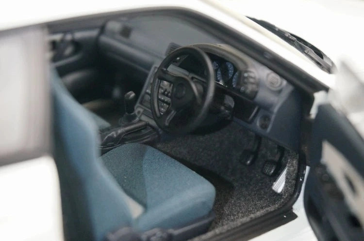 AutoArt Nissan 1994 Skyline GT-R R32 V-Spec II 1:18 Bianco – Modello da collezione pressofuso