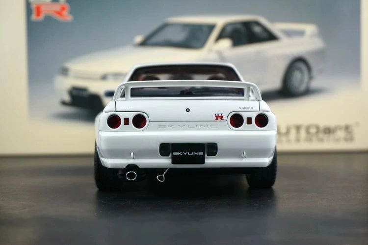 AutoArt Nissan 1994 Skyline GT-R R32 V-Spec II 1:18 Bianco – Modello da collezione pressofuso