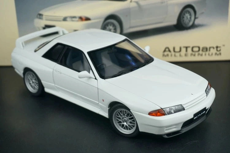AutoArt Nissan 1994 Skyline GT-R R32 V-Spec II 1:18 Bianco – Modello da collezione pressofuso