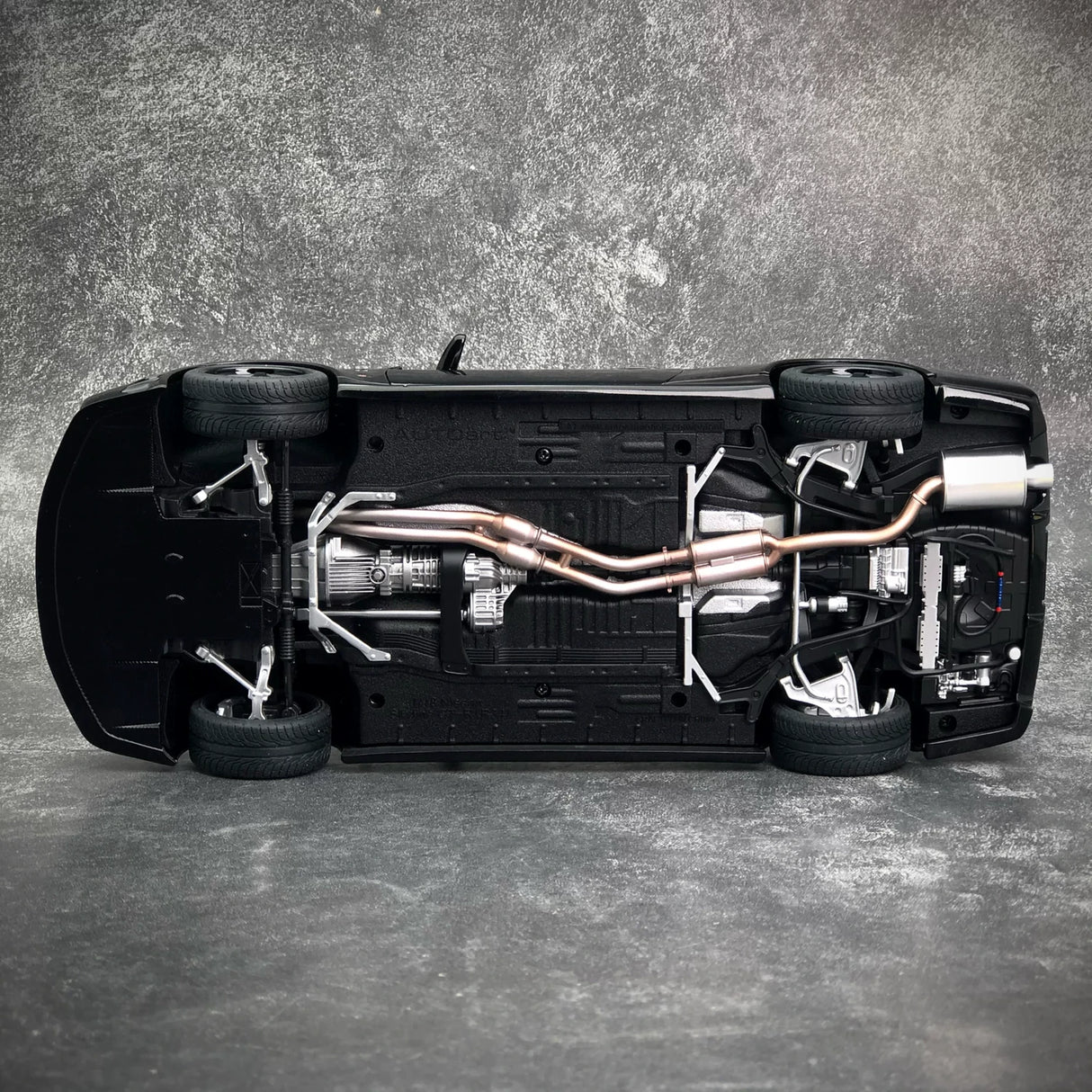 AutoArt Nissan 2005 Skyline GT-R R34 NISMO Z-tune بلاك 1:18 – نموذج معدني قابل للجمع