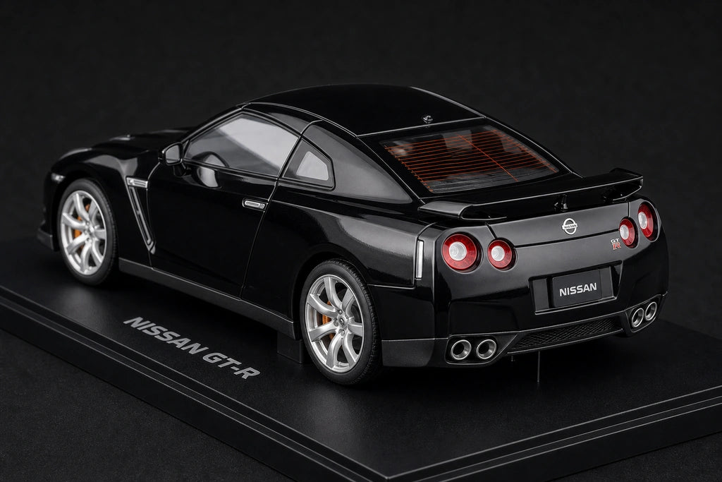 AutoArt Nissan 2009 GT-R R35 بلاك 1:18 – نموذج معدني قابل للجمع