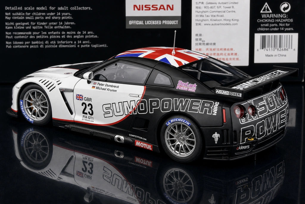 Nissan 2010 GT-R R35 FIA GT1 #23 1:18 modello da collezione pressofuso di AutoArt - vista 4