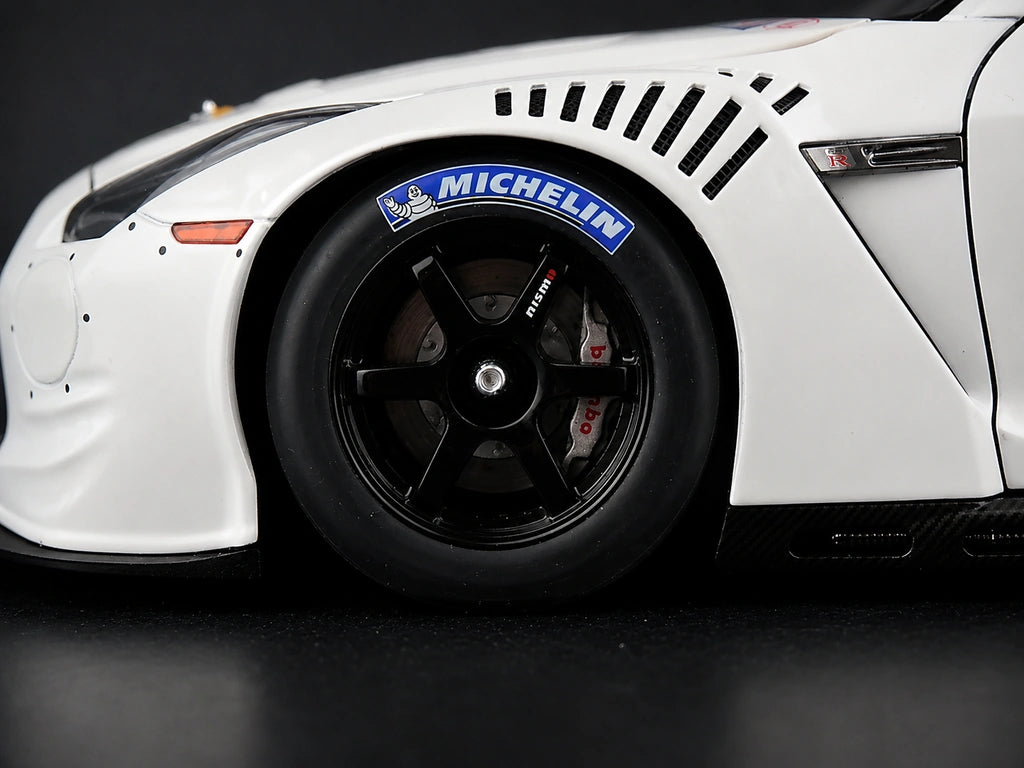 AutoArt Nissan 2010 GT-R R35 GT1 Off White 1:18 – Modello Pressofuso da collezione