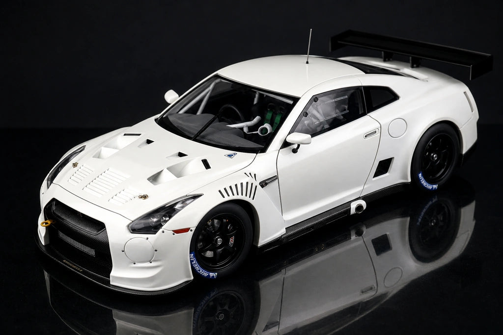 AutoArt Nissan 2010 GT-R R35 GT1 Off White 1:18 – Modello Pressofuso da collezione