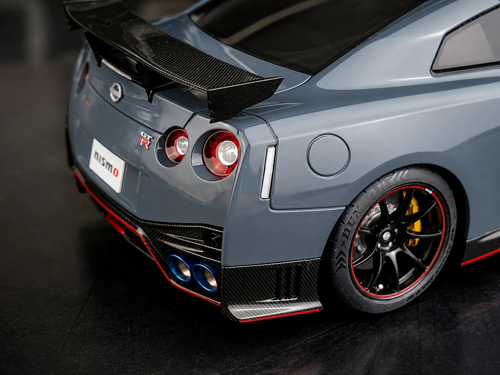 AutoArt Nissan 2017 GT-R R35 Nismo Gray 1:18 – Modello da collezione pressofuso