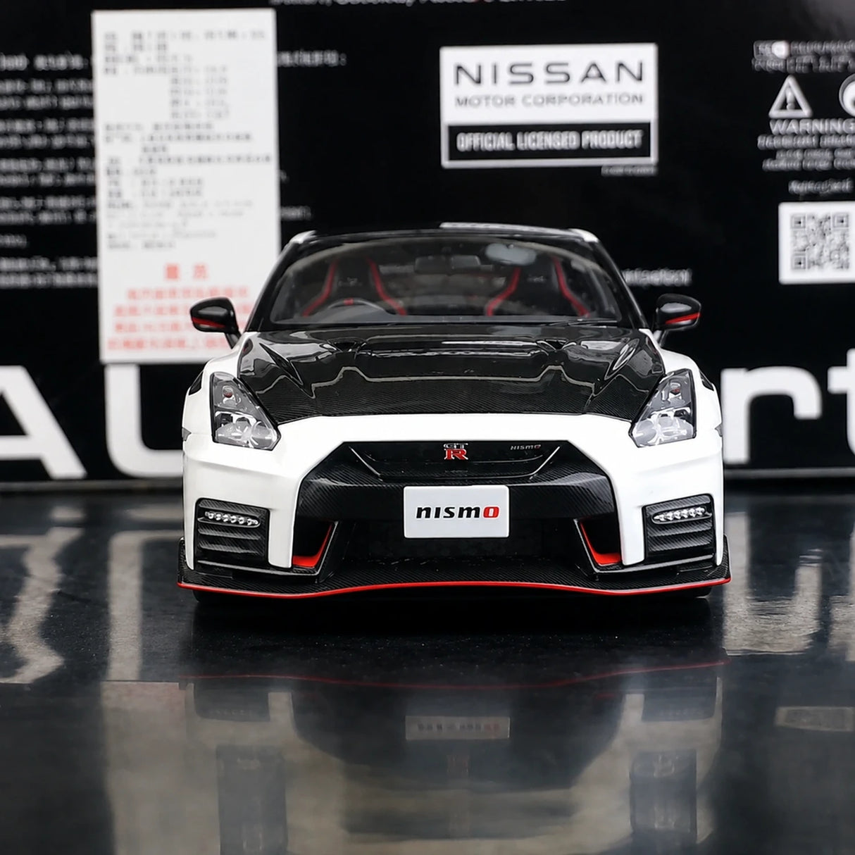 AutoArt Nissan 2017 GT-R R35 Nismo White 1:18 – Modello da collezione pressofuso
