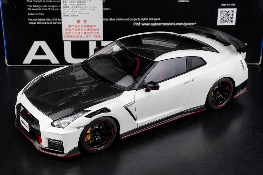 AutoArt Nissan 2017 GT-R R35 Nismo White 1:18 – Modello da collezione pressofuso