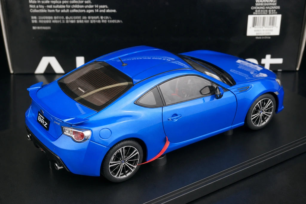 AutoArt Subaru 2013 BRZ azul 1:18 – modelo de coleção em metal fundido