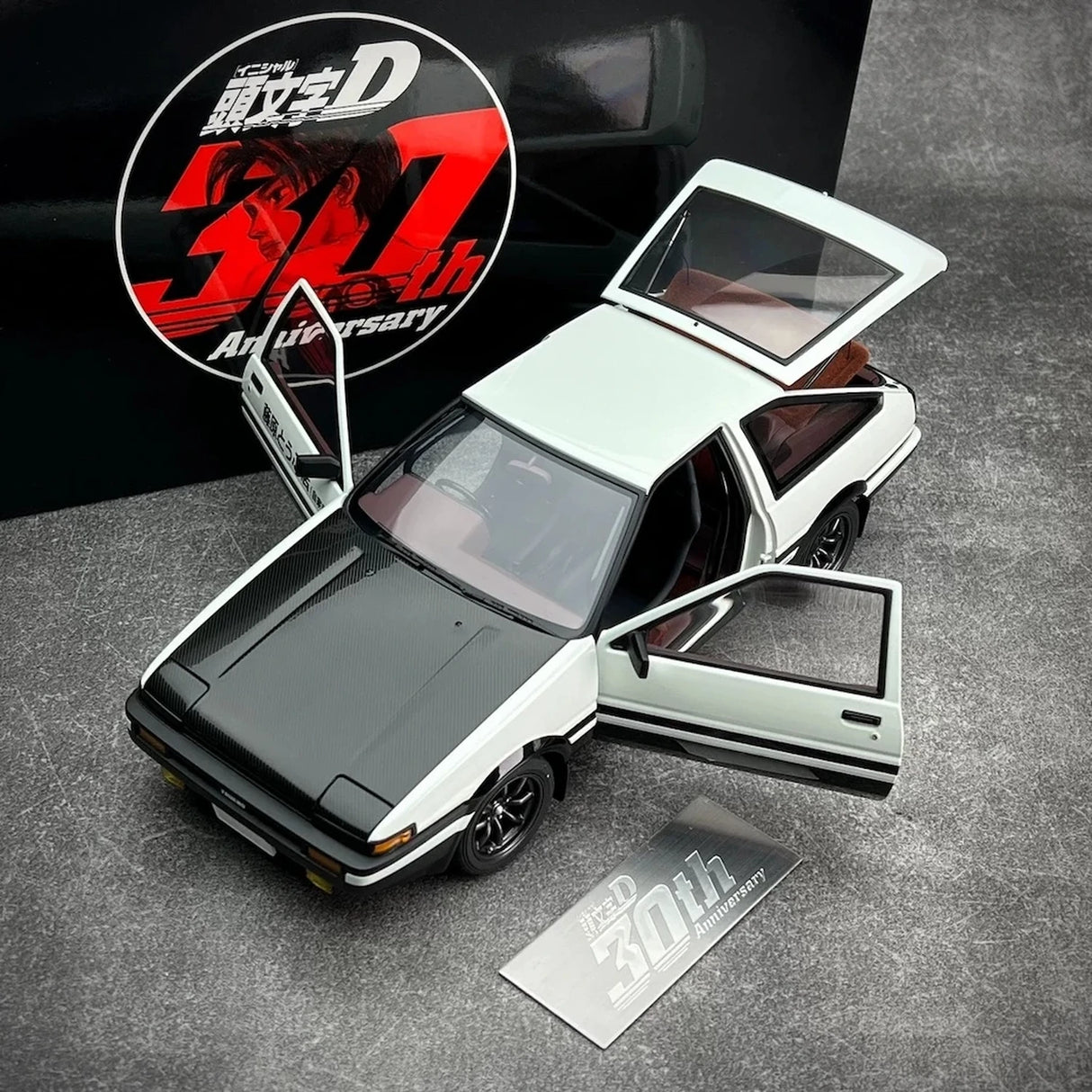 AutoArt Toyota 1983 سبرينت ترونو AE86 بلو 1:18 – نموذج معدني قابل للجمع مصبوب.