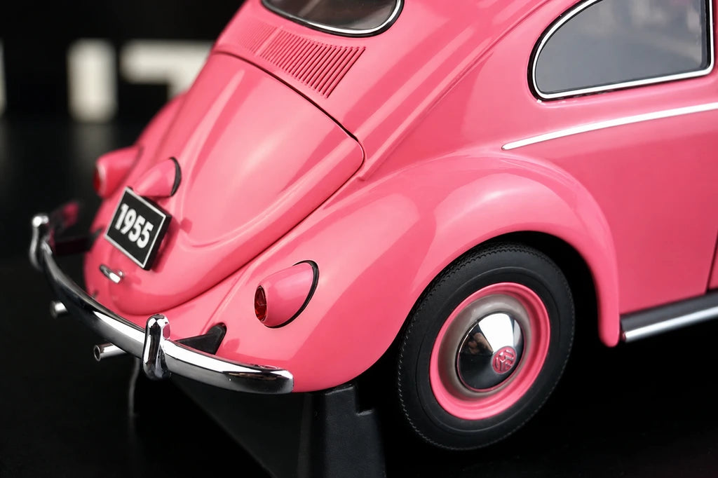 AutoArt Volkswagen 1955 Beetle 1200 Pink 1:18 – Modello da collezione in metallo pressofuso