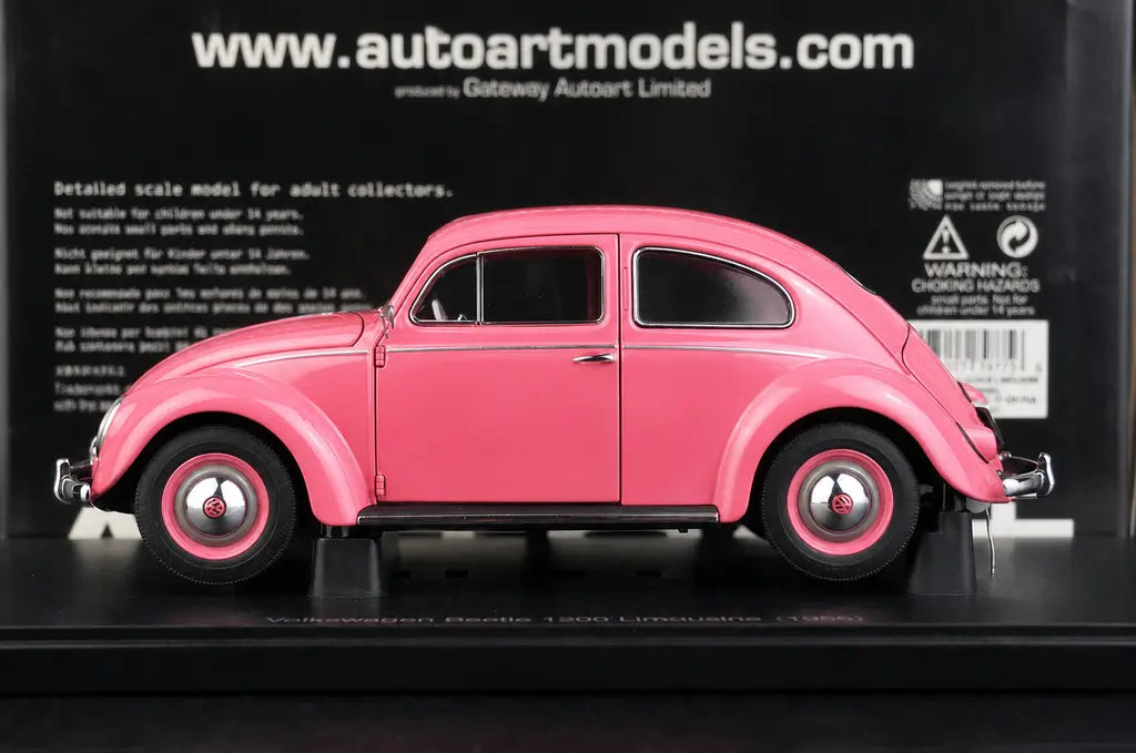AutoArt Volkswagen 1955 Beetle 1200 Pink 1:18 – Modello da collezione in metallo pressofuso