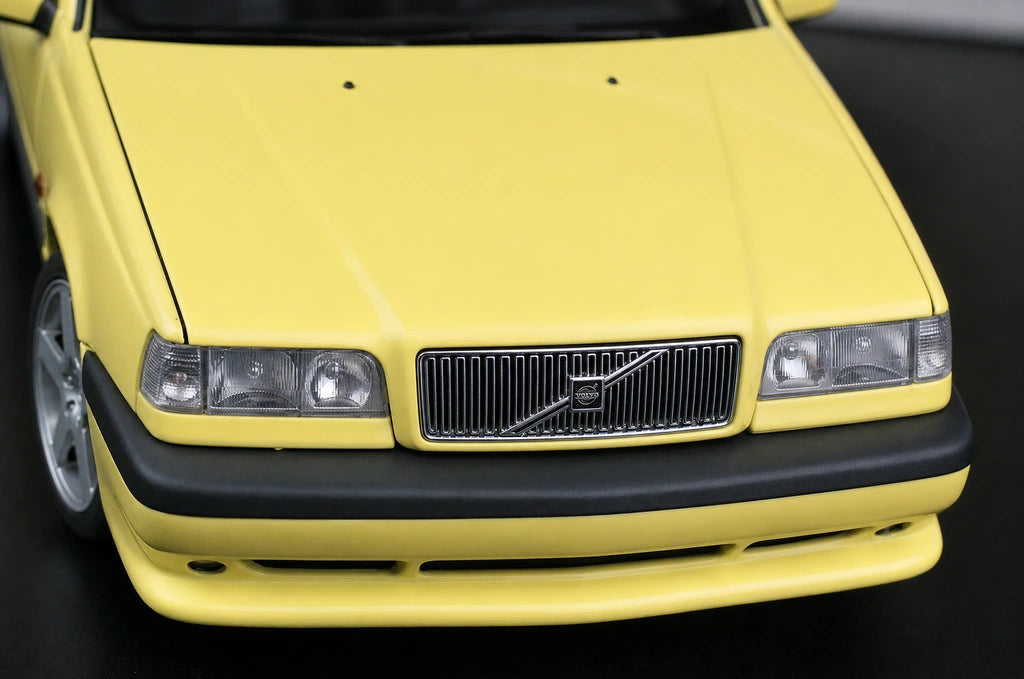 AutoArt Volvo 1995 850 T-5R Giallo 1:18 – Modello da collezione pressofuso