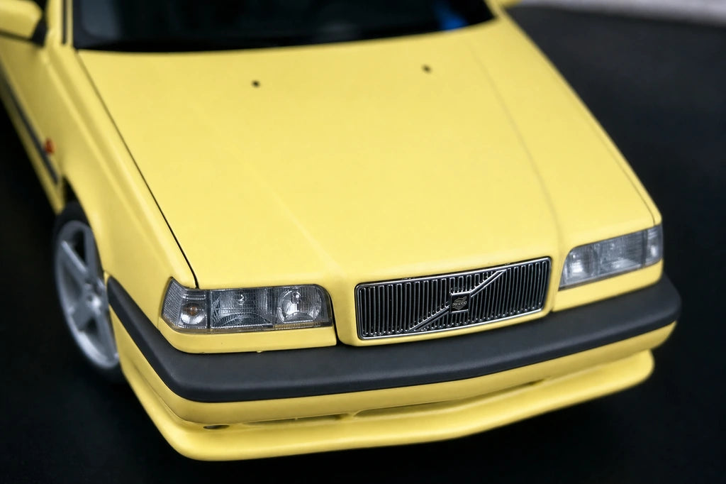 AutoArt Volvo 1995 850 T-5R Giallo 1:18 – Modello da collezione pressofuso