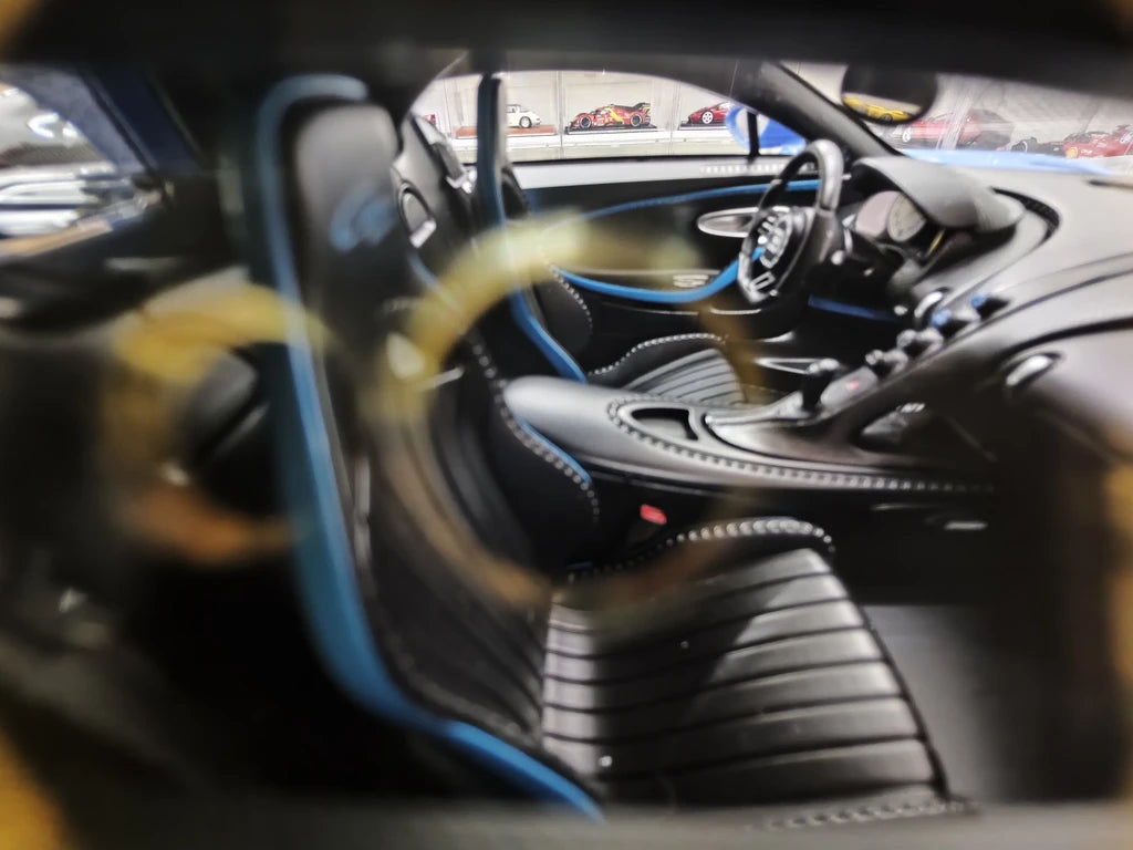 BBA Bugatti 2022 Chiron Profilee Blue Carbon 1:18 – Resina de Modelo de Resina de Colección