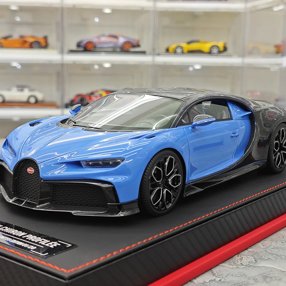 BBA Bugatti 2022 Chiron Profilee Blue Carbon 1:18 – Resina de Modelo de Resina de Colección