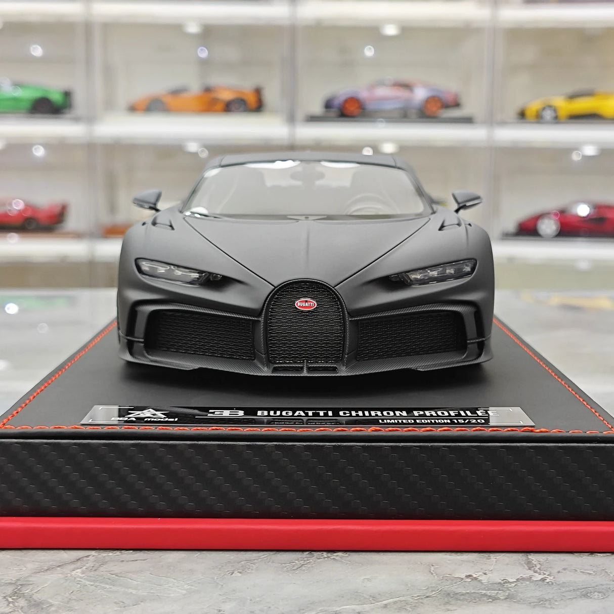 BBA Bugatti 2022 Chiron Profilee Matte Black 1:18 – keräilyresimallihartsi