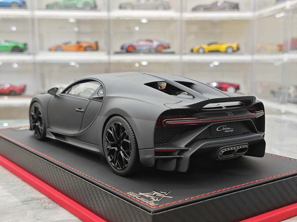 BBA Bugatti 2022 Chiron Profilee Matte Black 1:18 – keräilyresimallihartsi