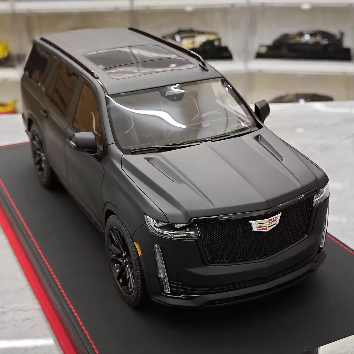 BBA Cadillac 2021 Escalade Black 1:18 – kolekcjonerski model żywicy