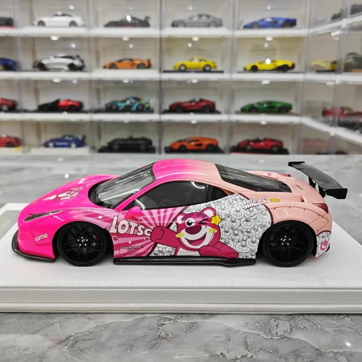 BBA Ferrari 2009 458 Italia LBWK Lotso 1:18 – kolekcjonerska żywica modelowa żywica