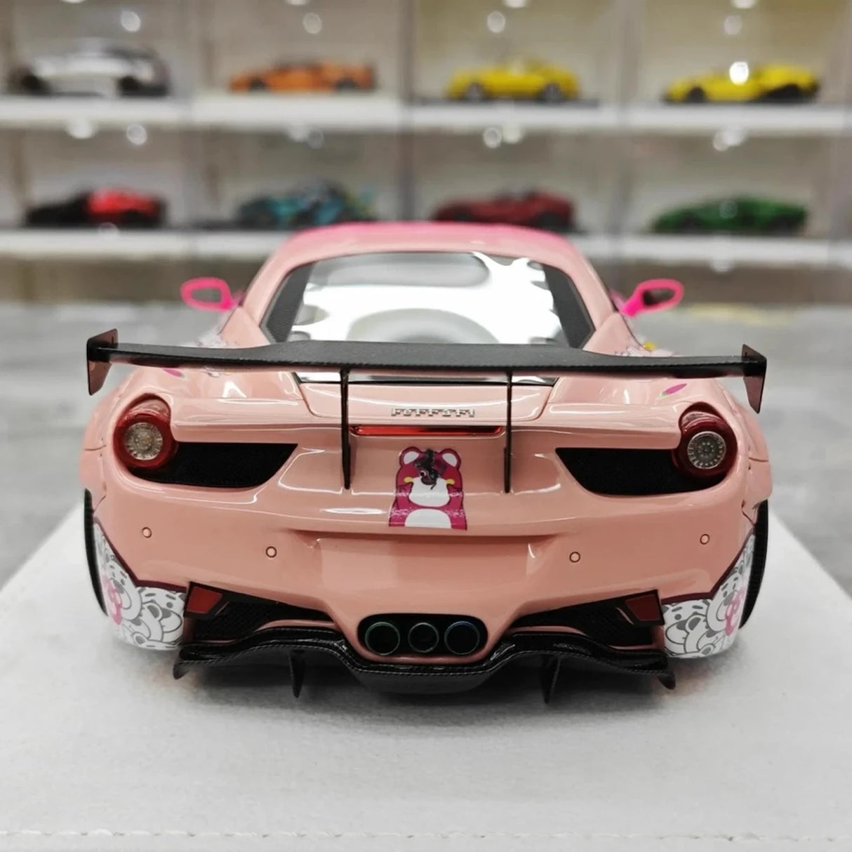 BBA Ferrari 2009 458 Italia LBWK Lotso 1:18 – kolekcjonerska żywica modelowa żywica
