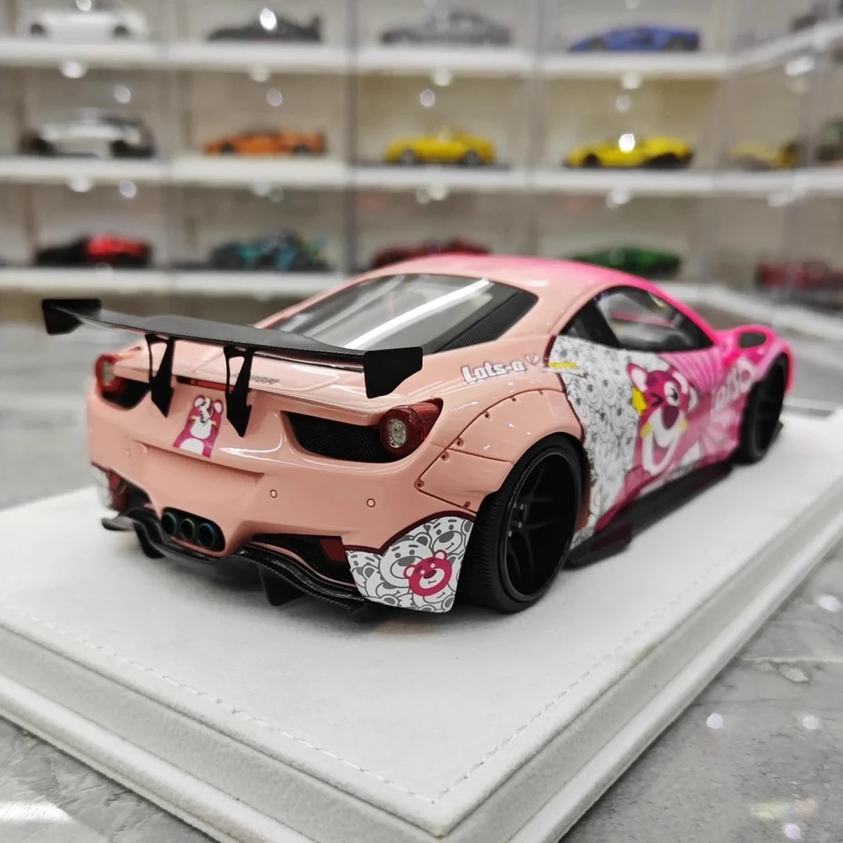 BBA Ferrari 2009 458 Italia LBWK Lotso 1:18 – kolekcjonerska żywica modelowa żywica