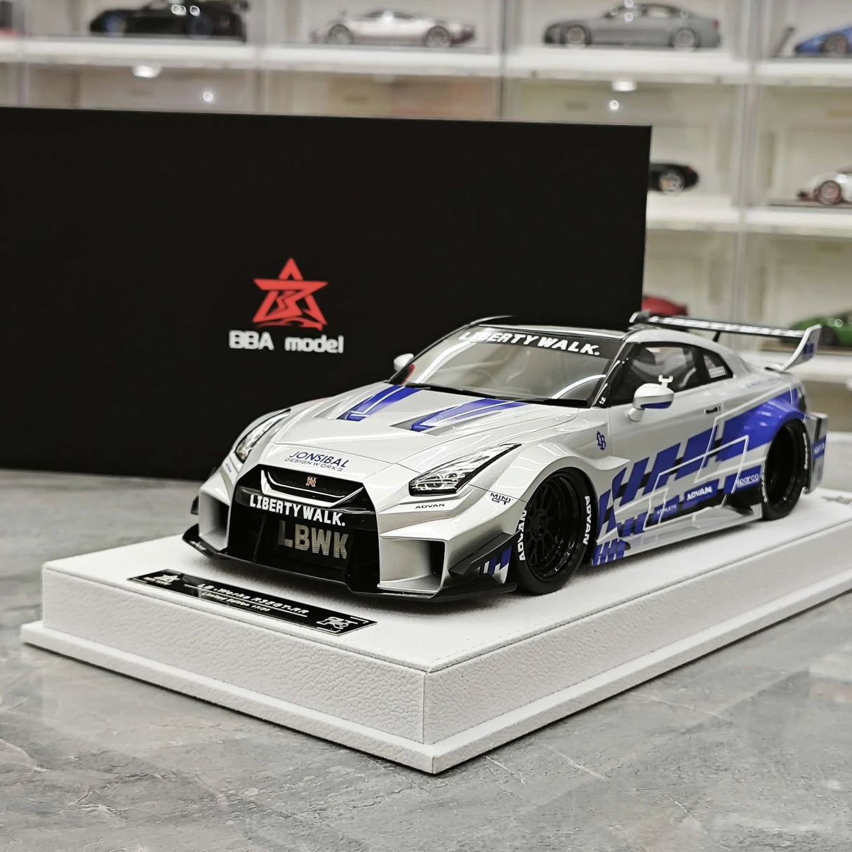 BBA Nissan 2024 GT-R R35 35GT-RR Silver 1:18 – Modello in resina collezionabile