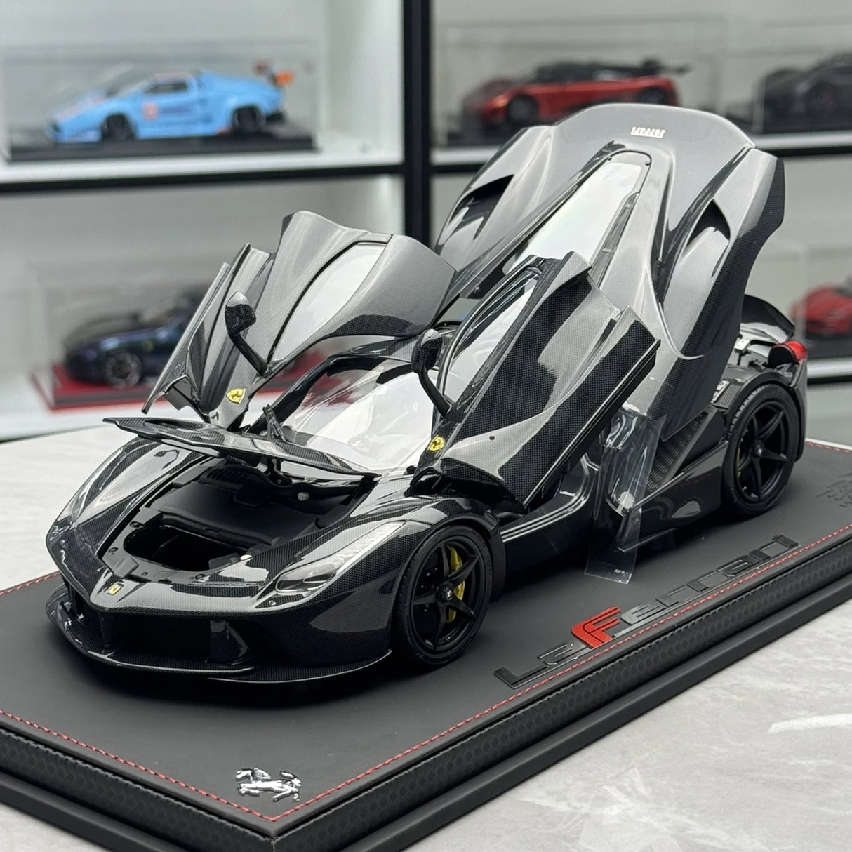 BBR Ferrari 2013 LaFerrari Carbon Black 1:18 – Modello da collezione pressofuso
