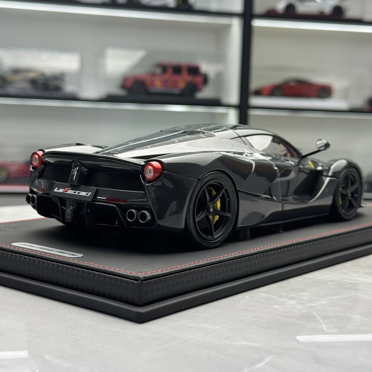 BBR Ferrari 2013 LaFerrari Carbon Black 1:18 – Modello da collezione pressofuso